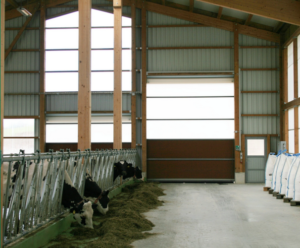 AgriDoor z panelami doświetlającymi